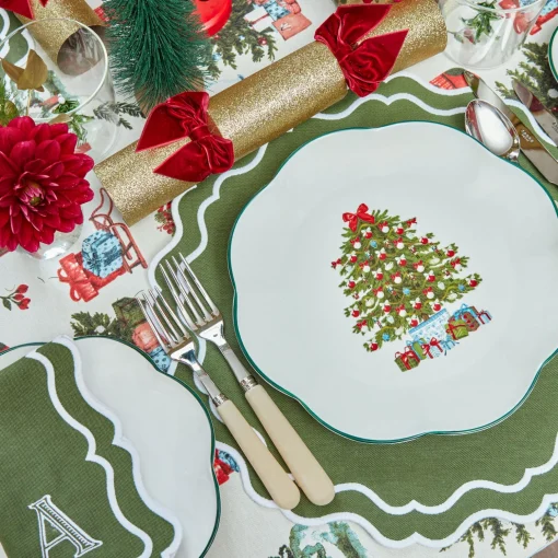 Mrs. Alice Katherine Green Napkins (Set of 4)< Napkins | Mrs. Alice Monogram