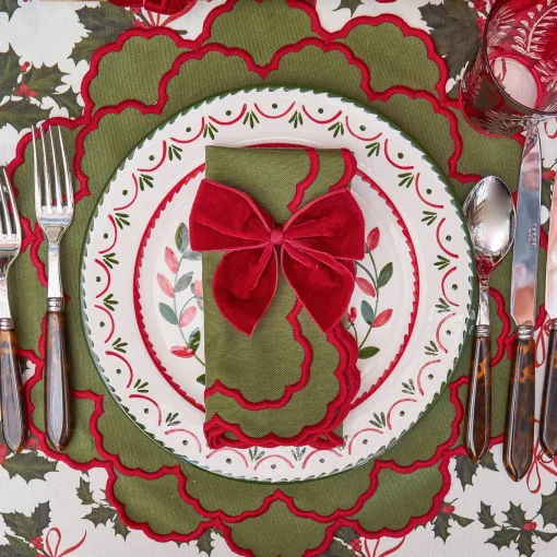 Mrs. Alice Lily Green & Red Placemats & Napkins (Set of 4)< Table Linen Sets | Mrs. Alice Monogram