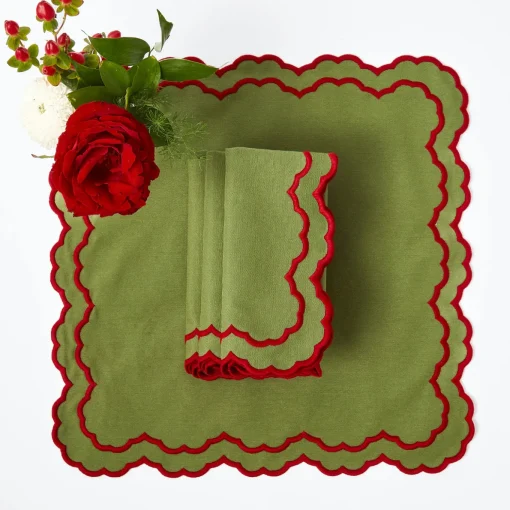 Mrs. Alice Lily Green & Red Placemats & Napkins (Set of 4)< Table Linen Sets | Mrs. Alice Monogram