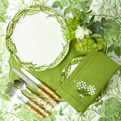 Mrs. Alice Lily of the Valley Dinner Plates (Set of 4)< Summer Crockery | Dinner Plates