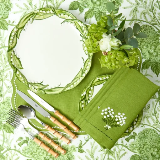 Mrs. Alice Lily of the Valley Dinner Plates (Set of 4)< Summer Crockery | Dinner Plates