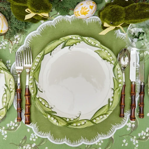Mrs. Alice Lily of the Valley Dinner Plates (Set of 4)< Summer Crockery | Dinner Plates