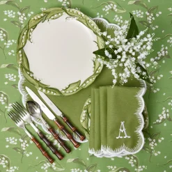 Mrs. Alice Lily of the Valley Dinner Plates (Set of 4)< Summer Crockery | Dinner Plates