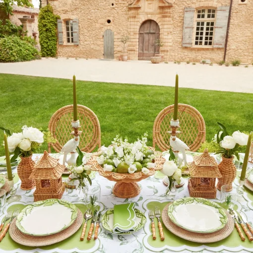 Mrs. Alice Lily of the Valley Dinner Plates (Set of 4)< Summer Crockery | Dinner Plates