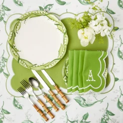 Mrs. Alice Lily of the Valley Dinner Plates (Set of 4)< Summer Crockery | Dinner Plates