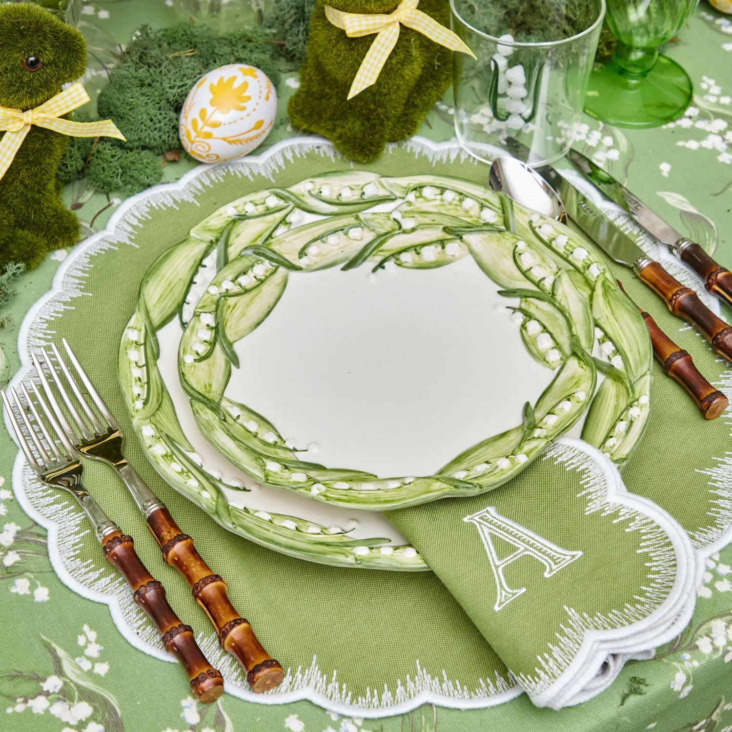 Mrs. Alice Lily of the Valley Starter Plate< Summer Crockery | Starter Plates