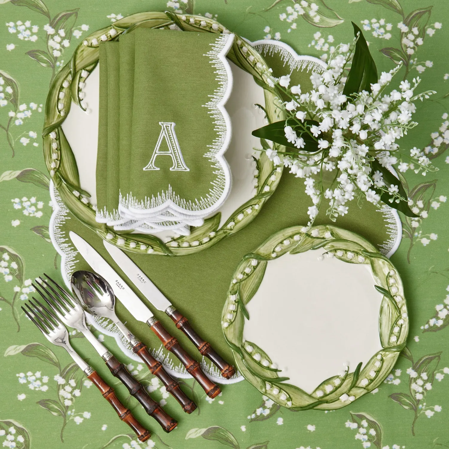Mrs. Alice Lily of the Valley Starter Plate< Summer Crockery | Starter Plates