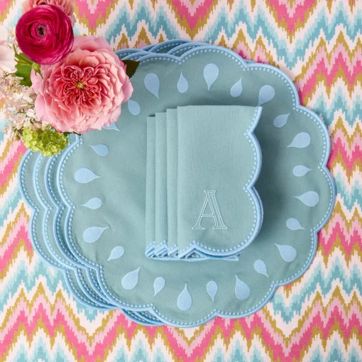 Mrs. Alice Magdalena Raspberry Tablecloth< Summer Table Linen | Tablecloths