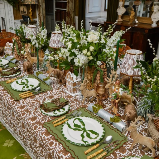 Mrs. Alice Marilyn Forest Green Bow Dinner & Starter Plates (Set of 8)< Crockery Sets