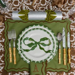 Mrs. Alice Marilyn Forest Green Bow Dinner & Starter Plates (Set of 8)< Crockery Sets