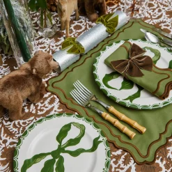 Mrs. Alice Marilyn Forest Green Bow Dinner & Starter Plates (Set of 8)< Crockery Sets