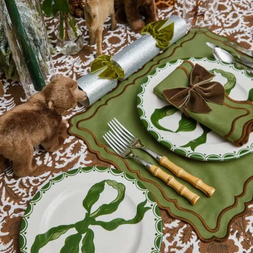 Mrs. Alice Marilyn Forest Green Bow Dinner & Starter Plates (Set of 8)< Crockery Sets