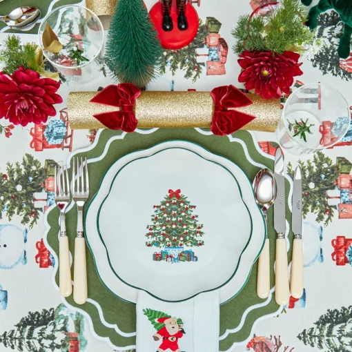 Mrs. Alice Christmas Tree Dinner Plate< Dinner Plates