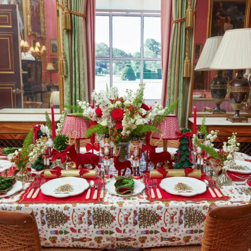 Mrs. Alice Christmas Tree Dinner & Starter Plates (Set of 8)< Crockery Sets