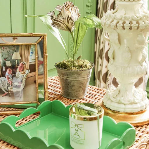 Mrs. Alice Handpainted Chocolate Tulip< Year-round Decorations | Forever Blooms