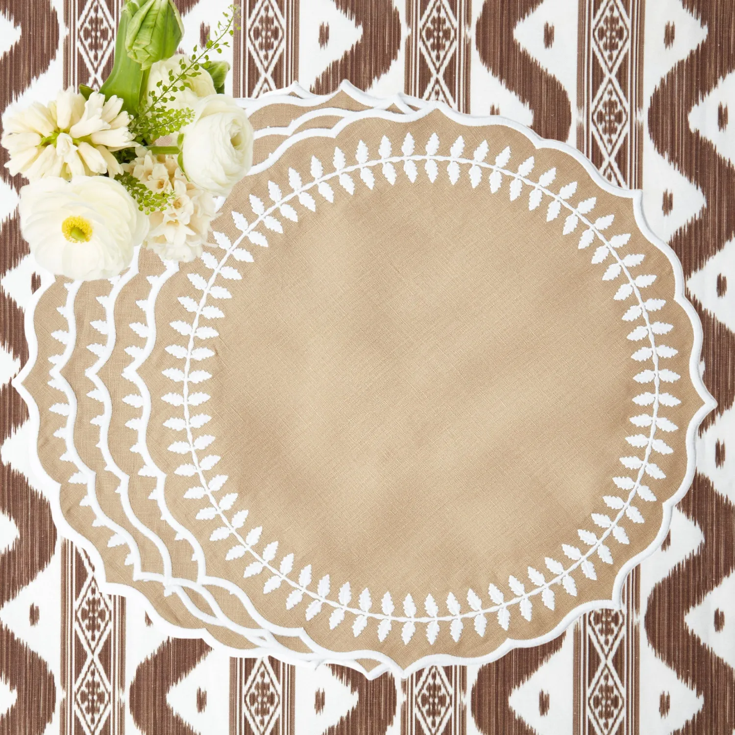 Mrs. Alice Natural Laurel Placemats (Set of 4)< Placemats | For Her