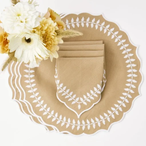 Mrs. Alice Natural Laurel Placemats & Napkins Set (Set of 4)< Table Linen Sets | For Her