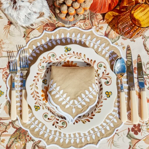 Mrs. Alice Natural Laurel Placemats & Napkins Set (Set of 4)< Table Linen Sets | For Her