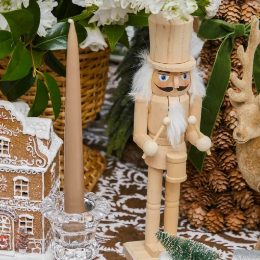 Mrs. Alice Natural Wood Nutcracker (Pair)< Christmas Decorations