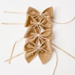 Mrs. Alice Oat Velvet Napkin Bows (Set of 4)< Napkin Rings & Bows