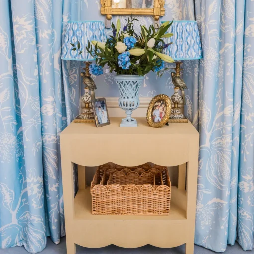 Mrs. Alice Olive Parrot Lamp with Blue Ikat Shade (30cm)< Corded Table Lamps