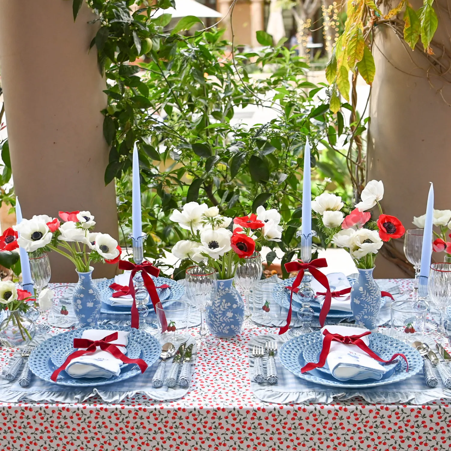 Mrs. Alice Pale Blue Hand Painted Tole Bud Vases (Set of 3)< Vases | Vases & Planters