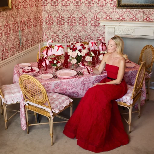 Mrs. Alice Pink & Red Bow Laurel Placemats & Napkins (Set of 4)< Table Linen Sets