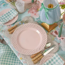 Mrs. Alice Pink Basketweave Dinner Plate (Set of 4)< Summer Crockery | Dinner Plates