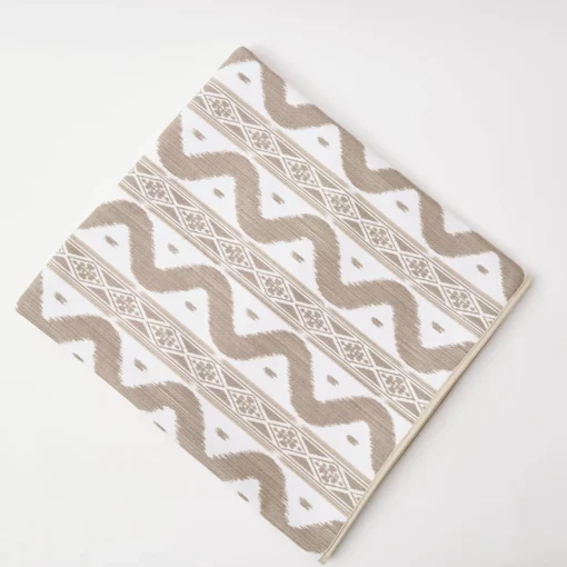 Mrs. Alice Putty Ikat Tablecloth< Tablecloths | For The Newlywed