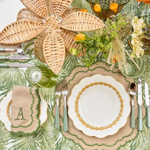 Mrs. Alice Putty Laurel Starter Plate< Summer Crockery | Starter Plates