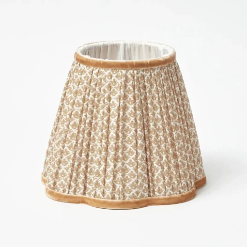 Mrs. Alice Rechargeable Bamboo Lamp with Putty Lotus Shade (18cm)< Rechargeable Table Lamps