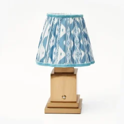 Mrs. Alice Rechargeable Lamp with Blue Ikat Shade (18cm)< Rechargeable Table Lamps
