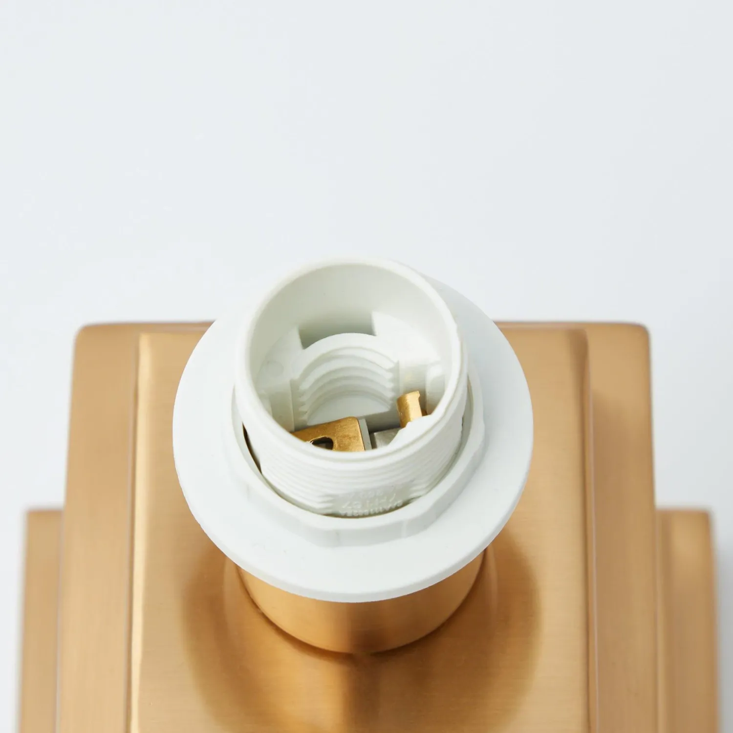 Mrs. Alice Rechargeable Lamp with Green Ikat Shade (18cm)< Rechargeable Table Lamps