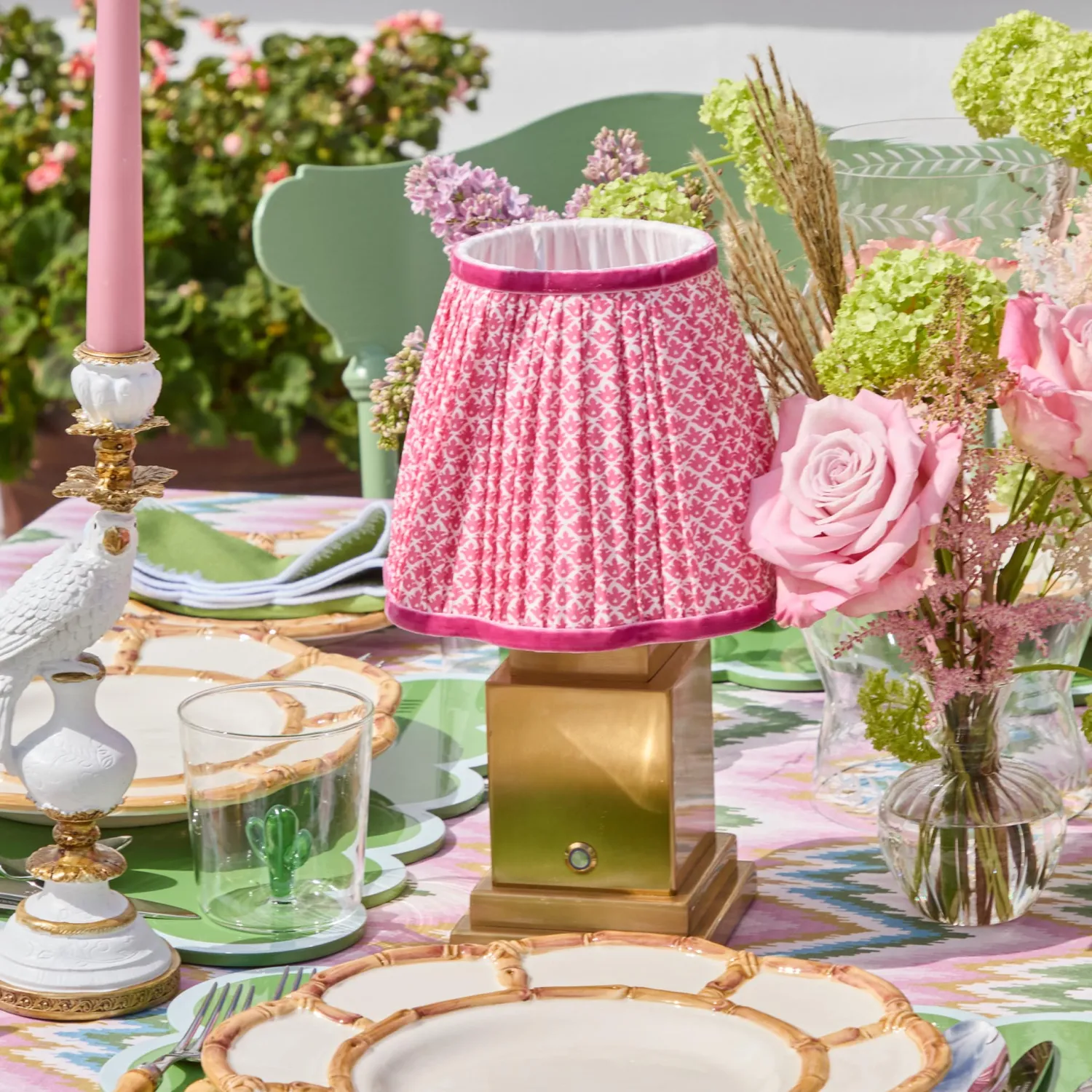 Mrs. Alice Rechargeable Lamp with Raspberry Lotus Shade (18cm)< Rechargeable Table Lamps | Summer Lighting