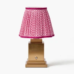 Mrs. Alice Rechargeable Lamp with Raspberry Lotus Shade (18cm)< Rechargeable Table Lamps | Summer Lighting