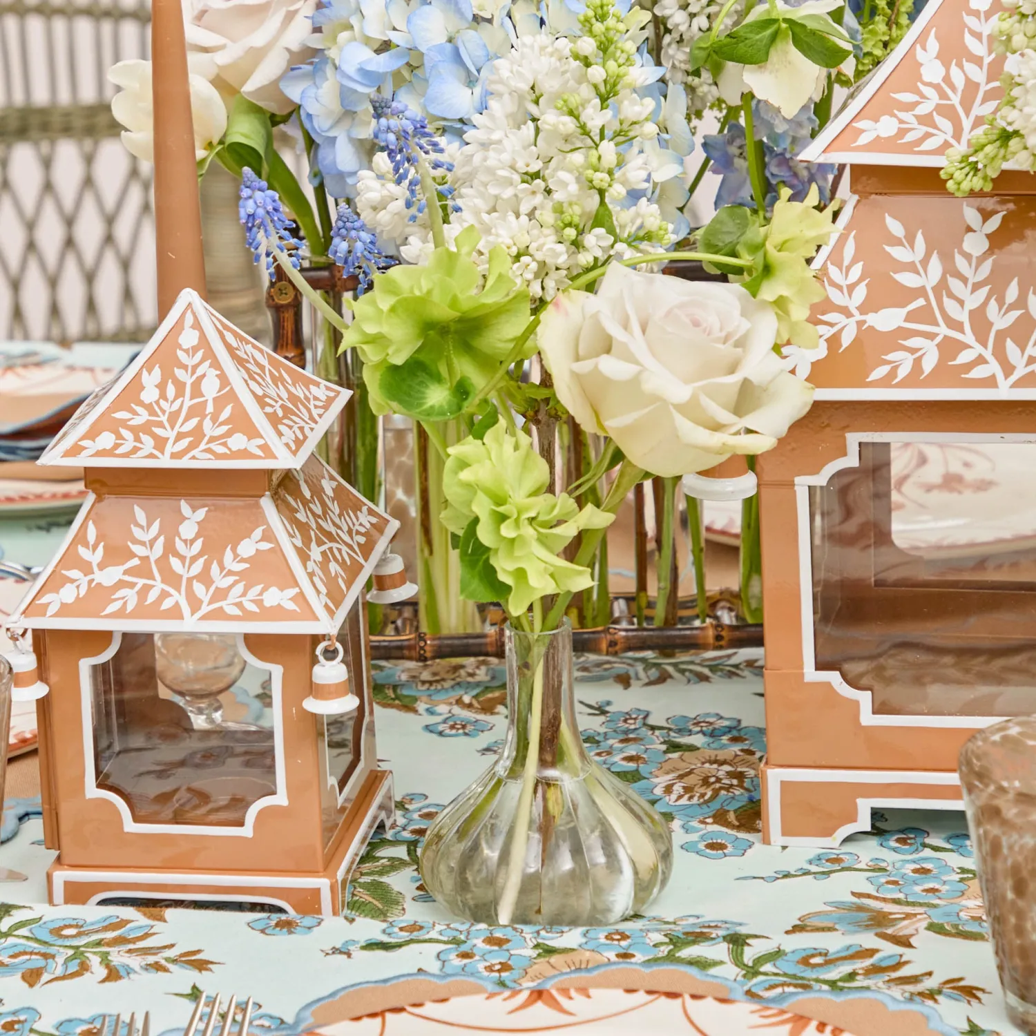 Mrs. Alice Romance Bud Vase (Set of 3)< Vases | Vases & Planters