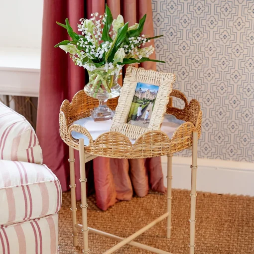 Mrs. Alice Round Scalloped Rattan Tray With Stand< Trays | Trays