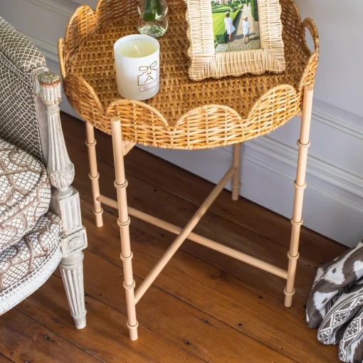 Mrs. Alice Round Scalloped Rattan Tray With Stand< Trays | Trays