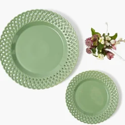 Mrs. Alice Sage Basketweave Starter Plate< Starter Plates