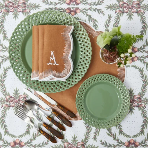 Mrs. Alice Sage Basketweave Starter Plates (Set of 4)< Starter Plates | Crockery Sets