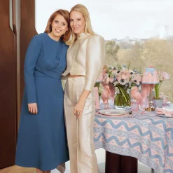 Mrs. Alice Saskia Stork Family< Year-round Decorations | Spring Decorations