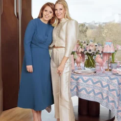 Mrs. Alice Saskia Stork (Pair) - 25cm< Year-round Decorations | Spring Decorations