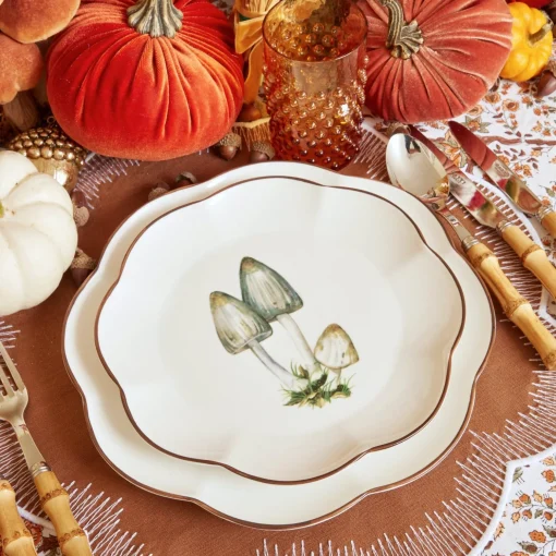 Mrs. Alice Scalloped Mushroom Starter Plate (Grey)< Starter Plates