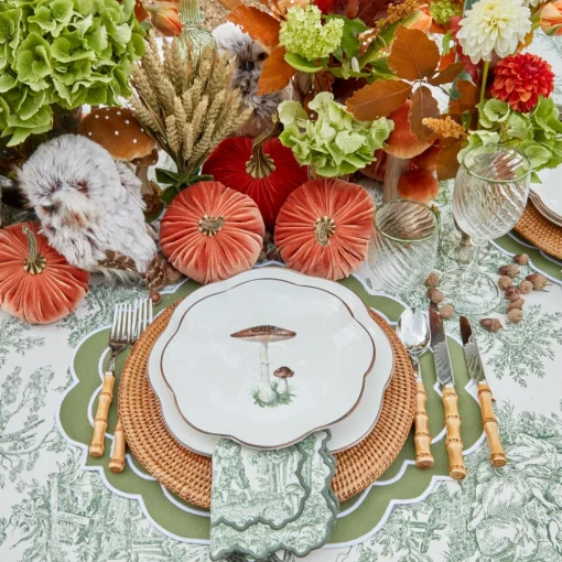 Mrs. Alice Scalloped Mushroom Starter Plate (Brown)< Starter Plates