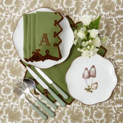 Mrs. Alice Scalloped Mushroom Starter Plate (Grey)< Starter Plates