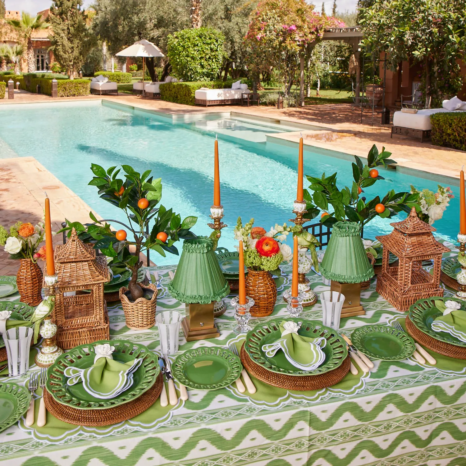 Mrs. Alice Scalloped Rattan Planter< Vases | Vases & Planters