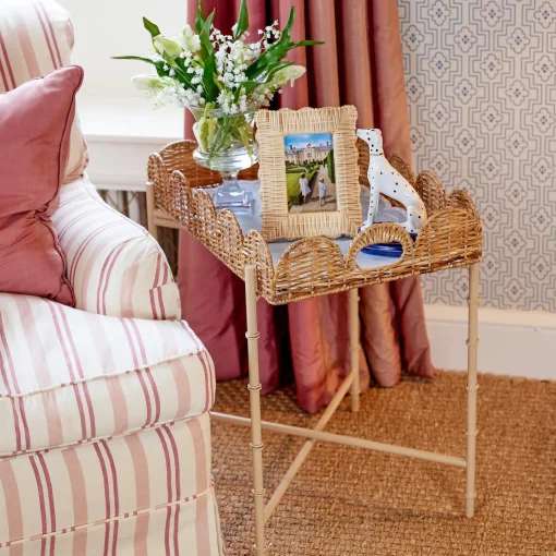 Mrs. Alice Scalloped Rattan Tray With Stand< Trays | Trays