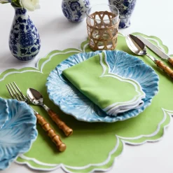 Mrs. Alice Serena Apple Green Scalloped Napkins (Set of 4)< Summer Table Linen | Napkins