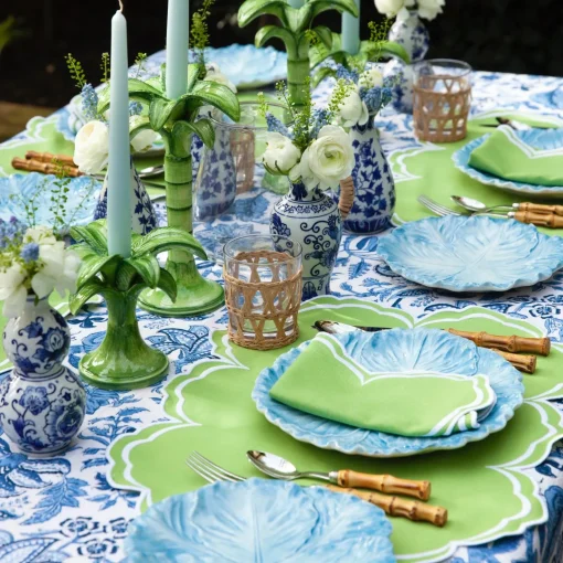 Mrs. Alice Serena Apple Green Scalloped Placemats (Set of 4)< Summer Table Linen | Placemats