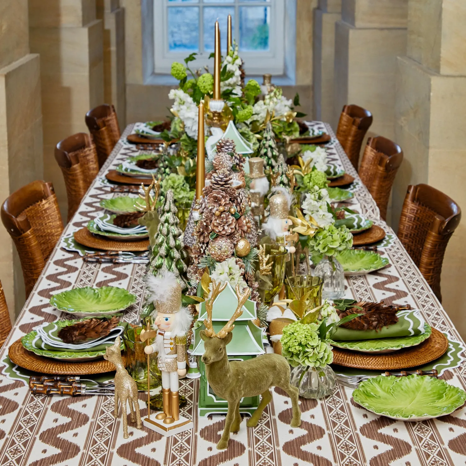 Mrs. Alice Serena Green Cabbage Dinner Plate< Dinner Plates